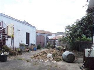 Casa indipendente con ingresso carrabile e ampio cortile